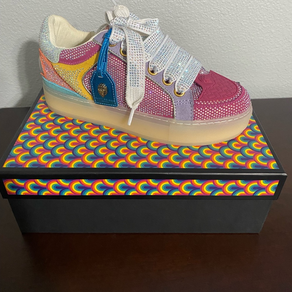 KURT GEIGER LONDON
SOUTHBANK TAG SNEAKER